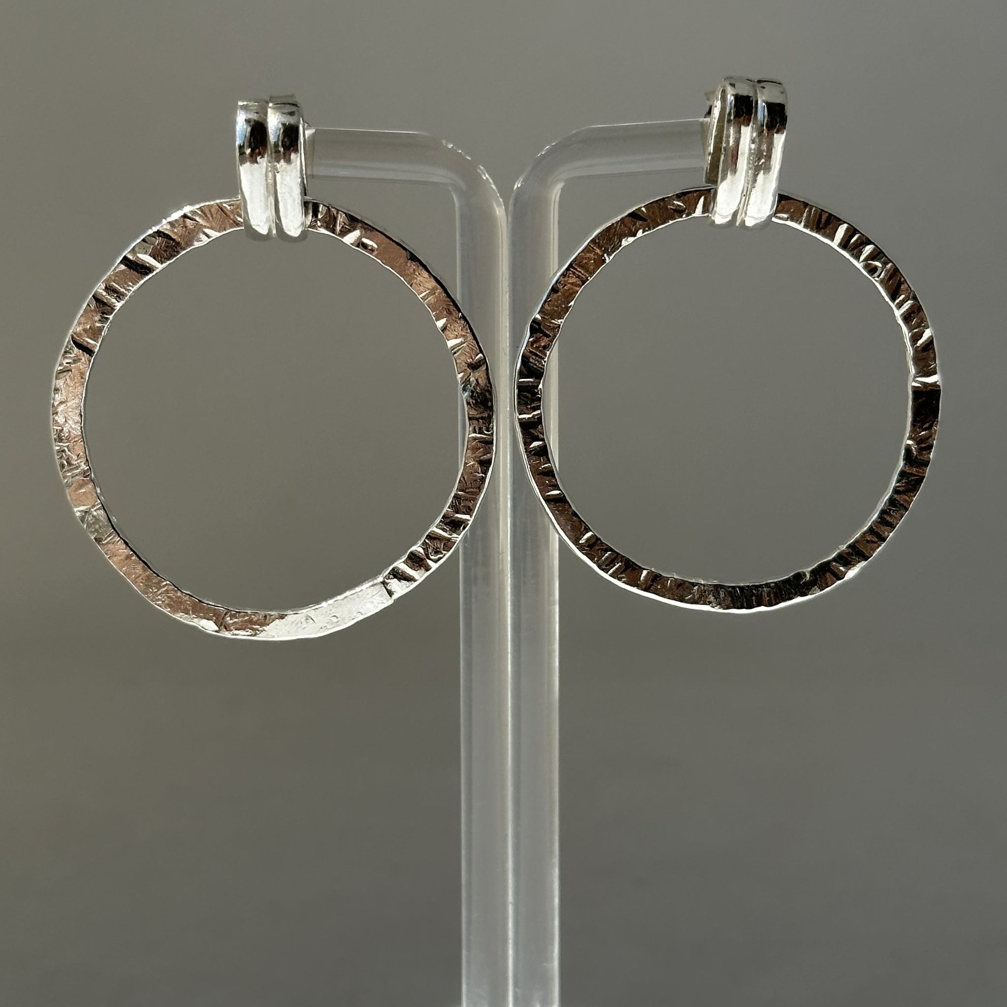 FR-3060- AROS ARGOLLA PLATA TEXTURADA L