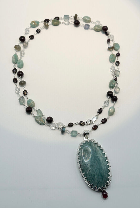 COLLAR FR 6011- MEDALLON AMAZONITA- GRANATE- FLUORITA