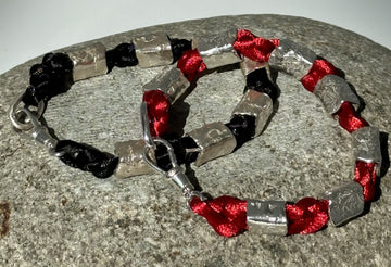 FR 2022- PULSERA MACRAME SEDA Y MOSTACILLAS PLATA