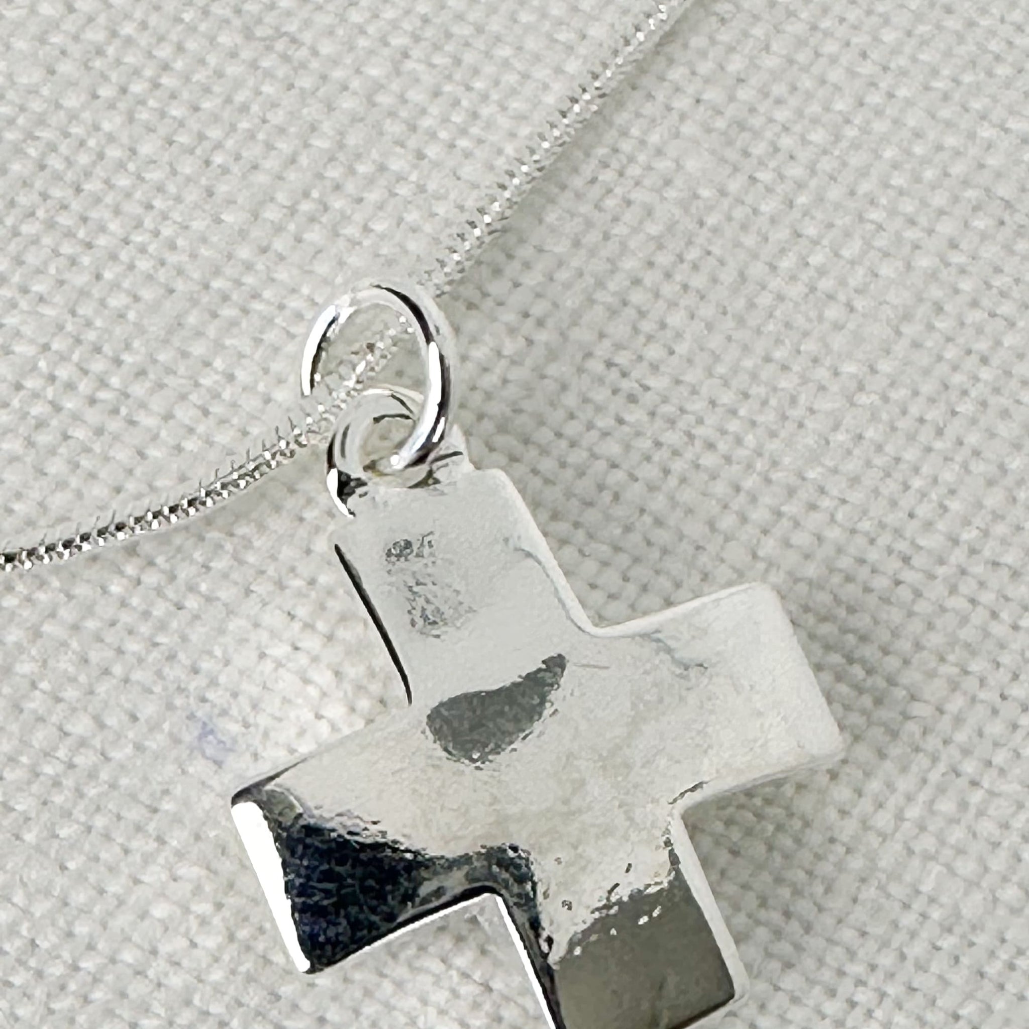 FR-4088: CRUZ CUADRADA DE PLATA CADENA COLA DE RATON LARGA